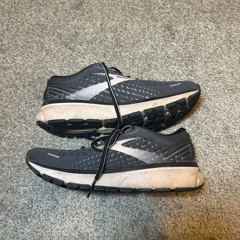 Womens Brooks Ghost 13 Athletic Shoe - Picture 7 of 8
